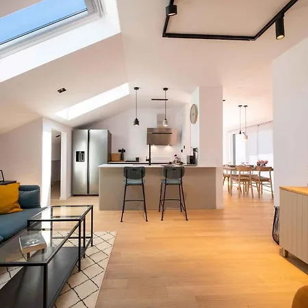 In 41689 Apartment *
