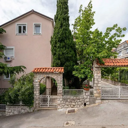 In 41689 Apartman *